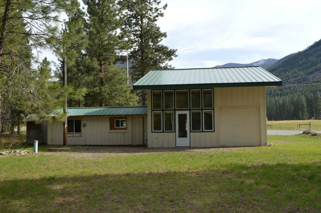 Property Photo:  18121 Highway 20  WA 98862 