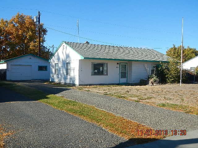 Property Photo:  1205 Acacia  WA 99352 