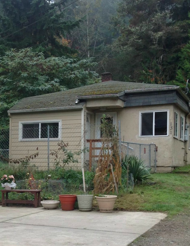 Property Photo:  131 N Marion Ave  WA 98312 