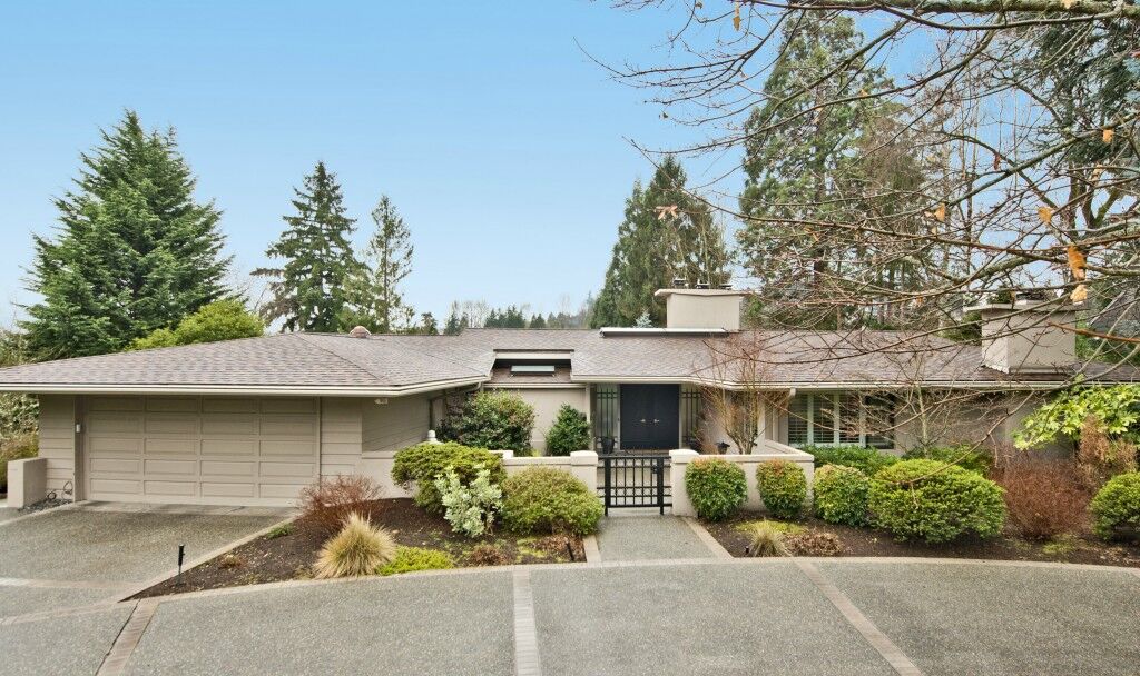 Property Photo:  5539 NE Windermere Road  WA 98105 