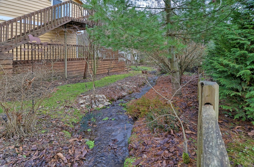 Property Photo:  2806 NE 179th Ct  WA 98155 