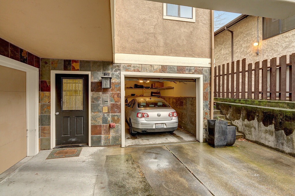 Property Photo:  2440 NW 57th St 1  WA 98107 