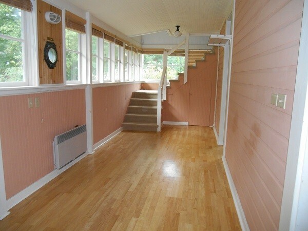 Property Photo:  120 Beal St  WA 98612 