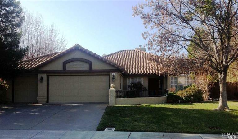 Property Photo:  260 Fallen Leaf Drive  CA 95687 