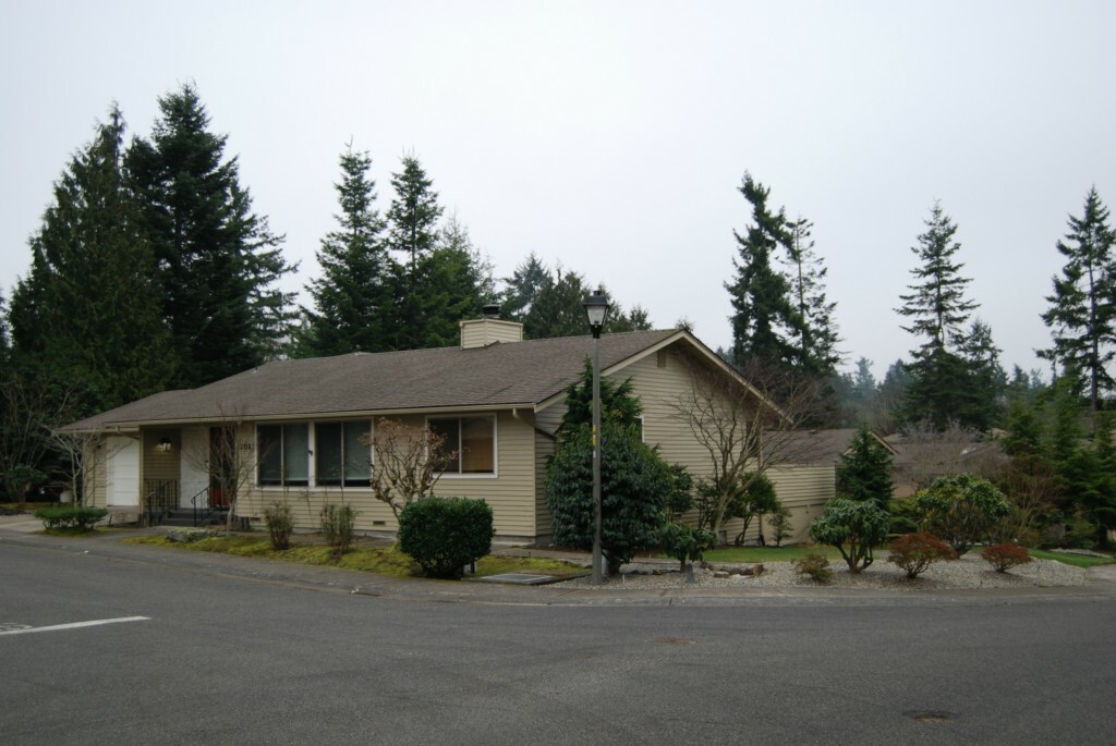 Property Photo:  1101 S 249th Place  WA 98198 