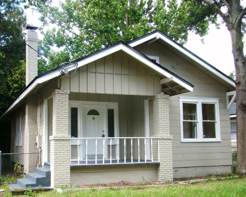 Property Photo: 2694 Myra Street FL