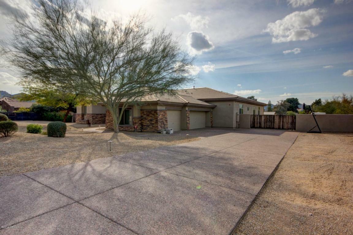 Property Photo: 10042 N 37th Street AZ 85028