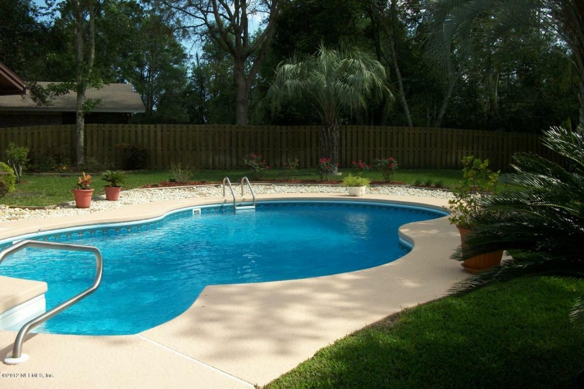 Property Photo:  215 Foxridge Road  FL 32065 