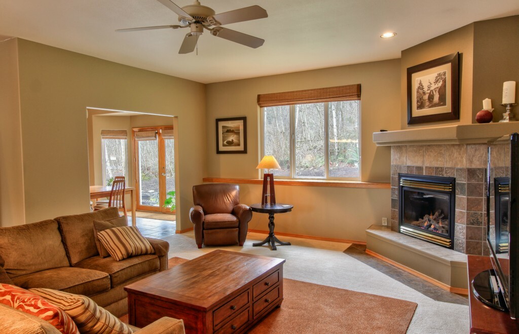 Property Photo:  3810 Laurel Ct  WA 98274 