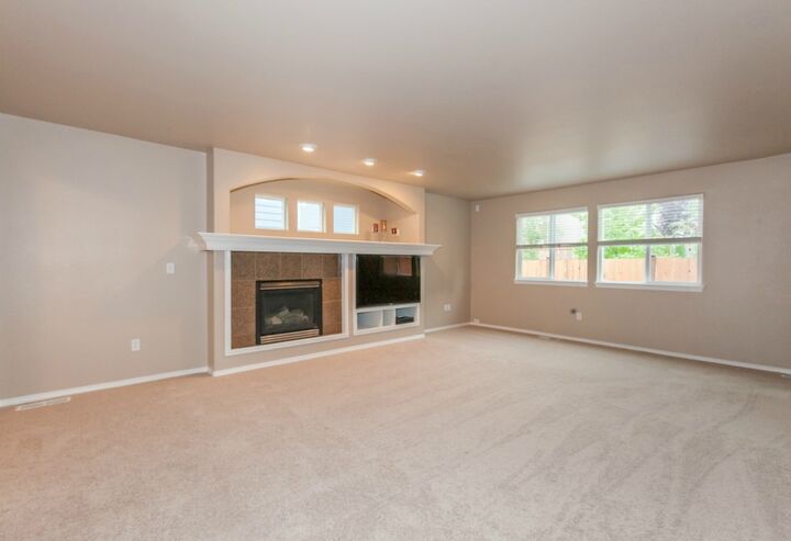 Property Photo:  122 118th Dr SE  WA 98258 