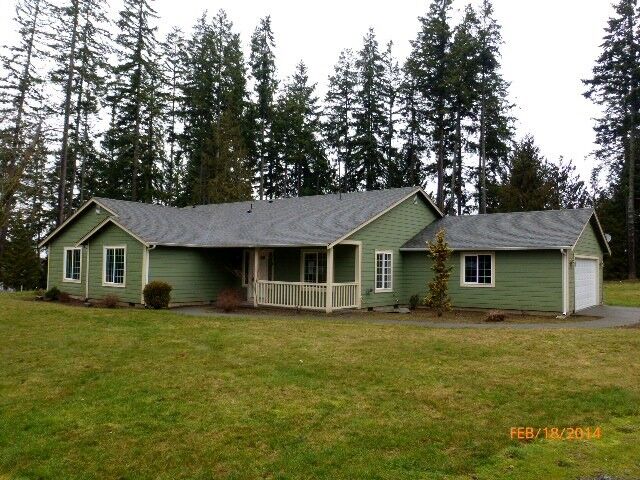 Property Photo: 815 293rd St E WA 98580