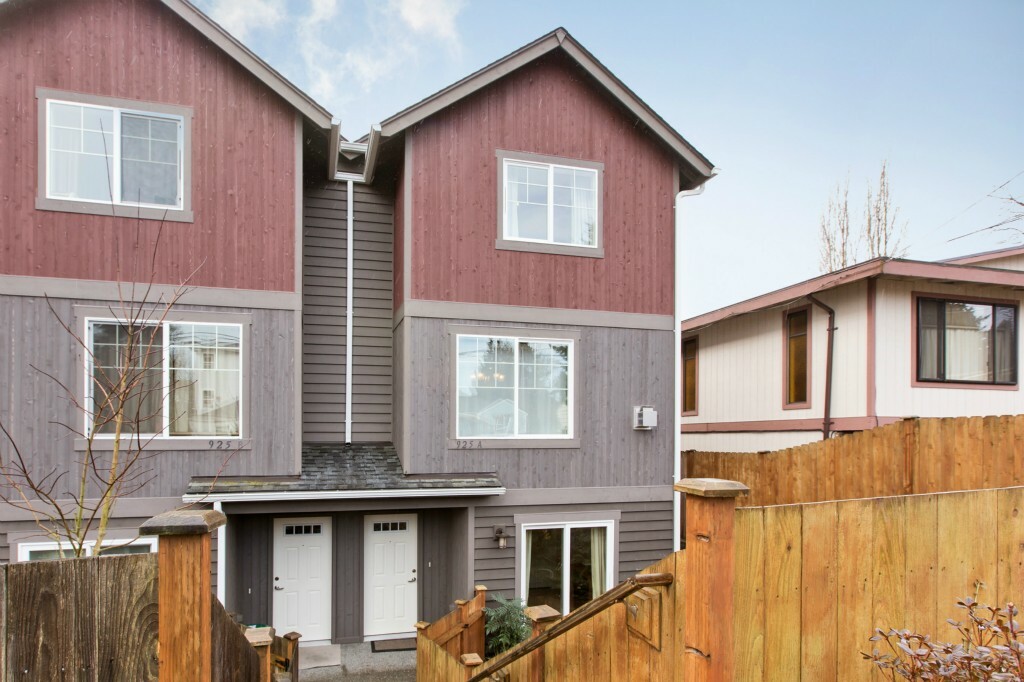 Property Photo:  925 N 97th St A  WA 98103 