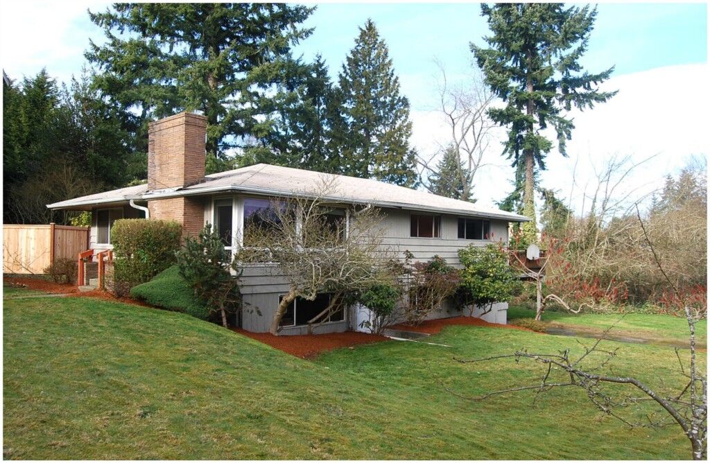 Property Photo:  10044 NE 15th Street  WA 98004 