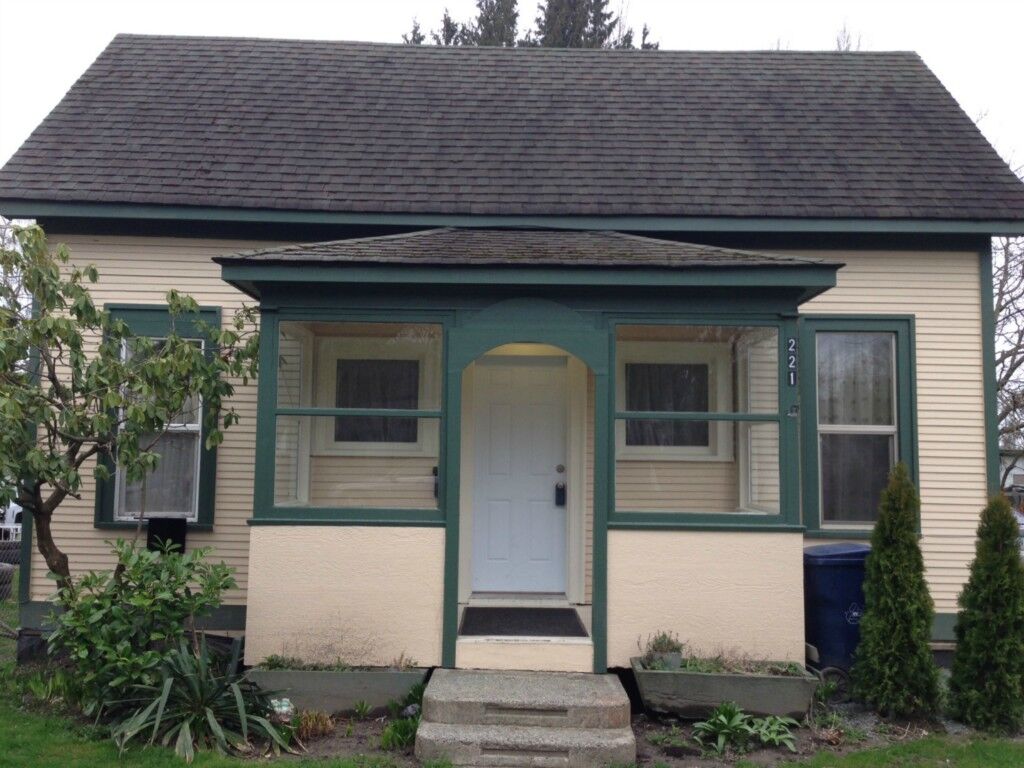 Property Photo: 221 S Baker Street WA 98273