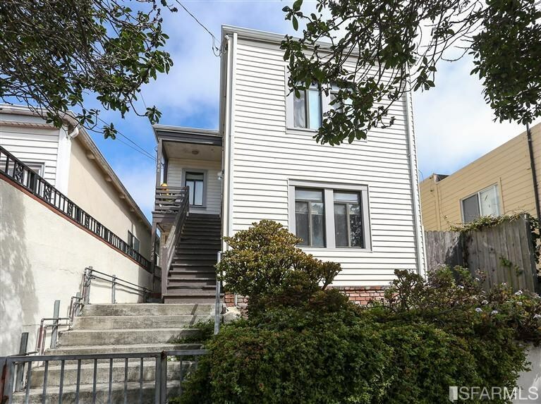 Property Photo:  1386 88 47th Ave  CA 94122 