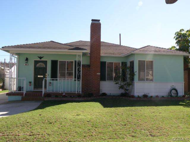 Property Photo: 702 Avenue D CA 90277