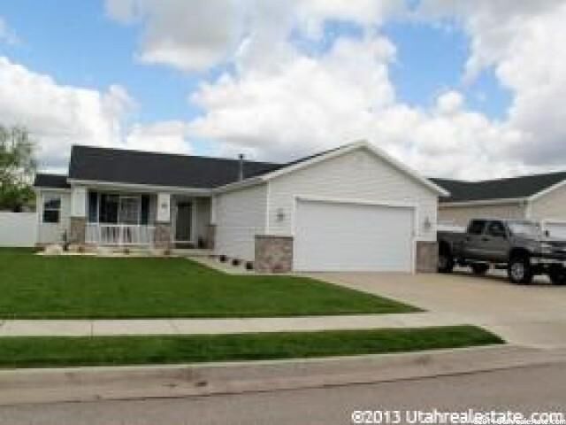 Property Photo:  