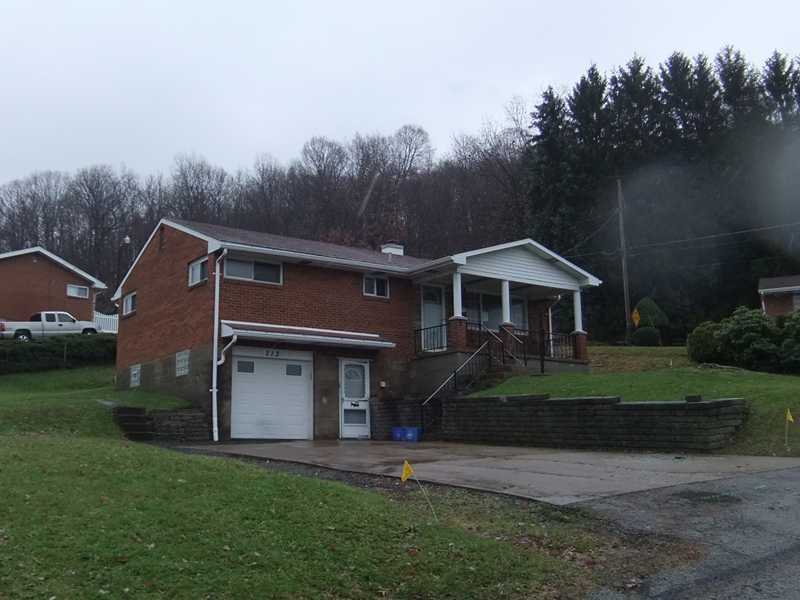 Property Photo:  213 Sylvan Dr  PA 15068 