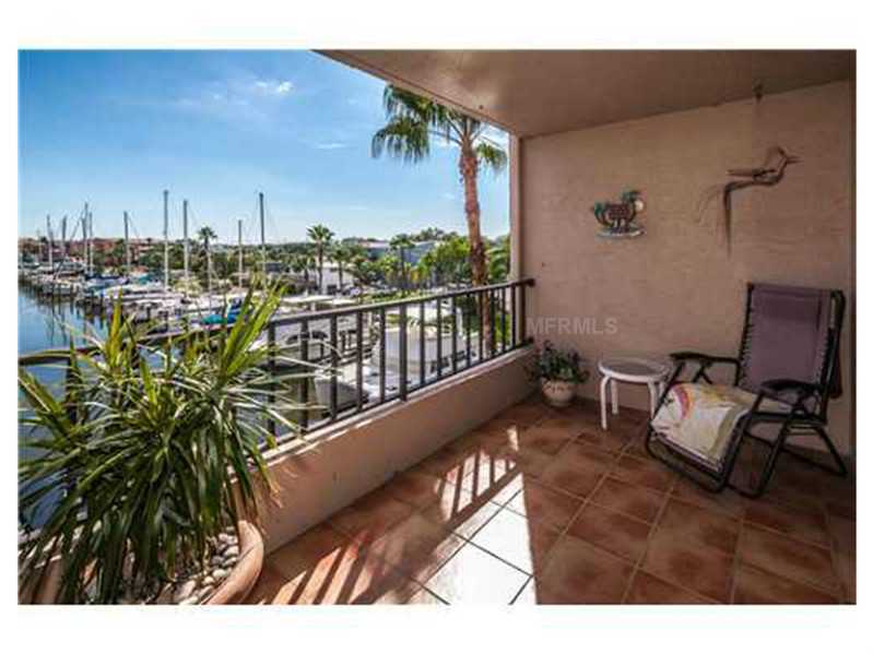 Property Photo: 1750 Harbor Pl S 204 FL 33707