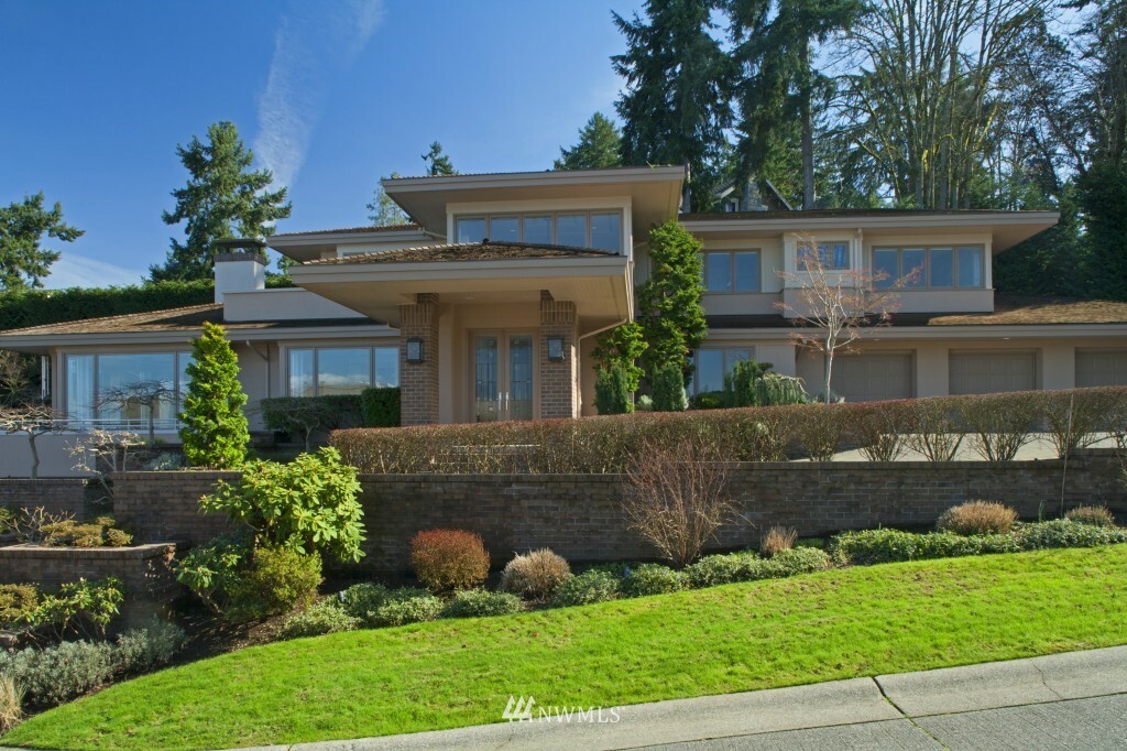 8902 N Mercer Way  Mercer Island WA 98040 photo