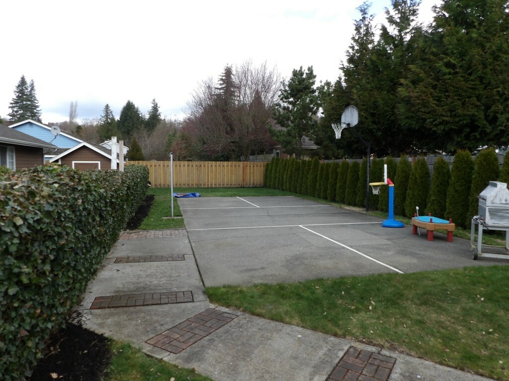 Property Photo:  709 Brickyard Blvd  WA 98284 