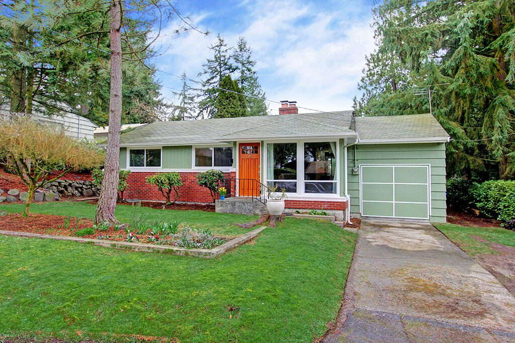 Property Photo:  1249 NE 168th Street  WA 98155 