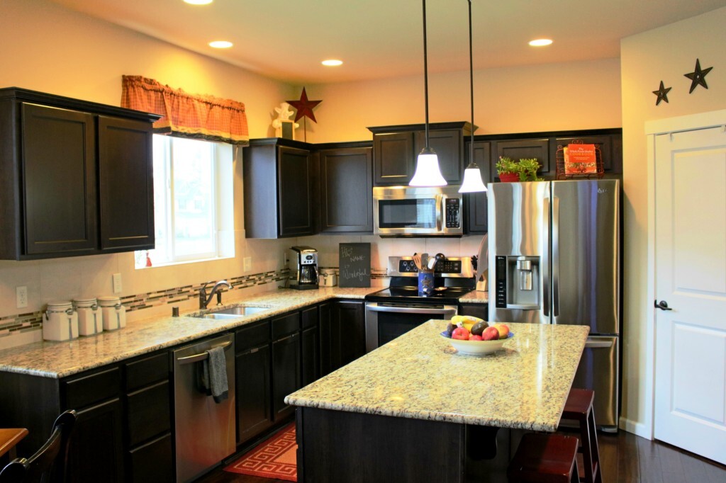 Property Photo: 20512 95th Av Ct E WA 98338