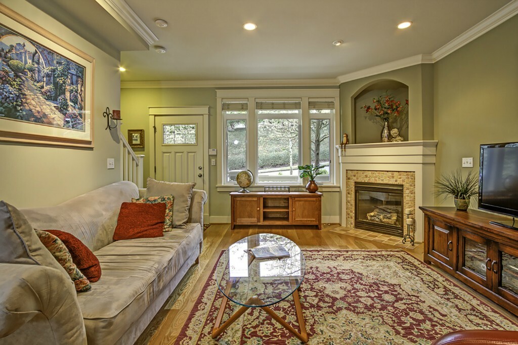 Property Photo: 20A W Etruria St WA 98119