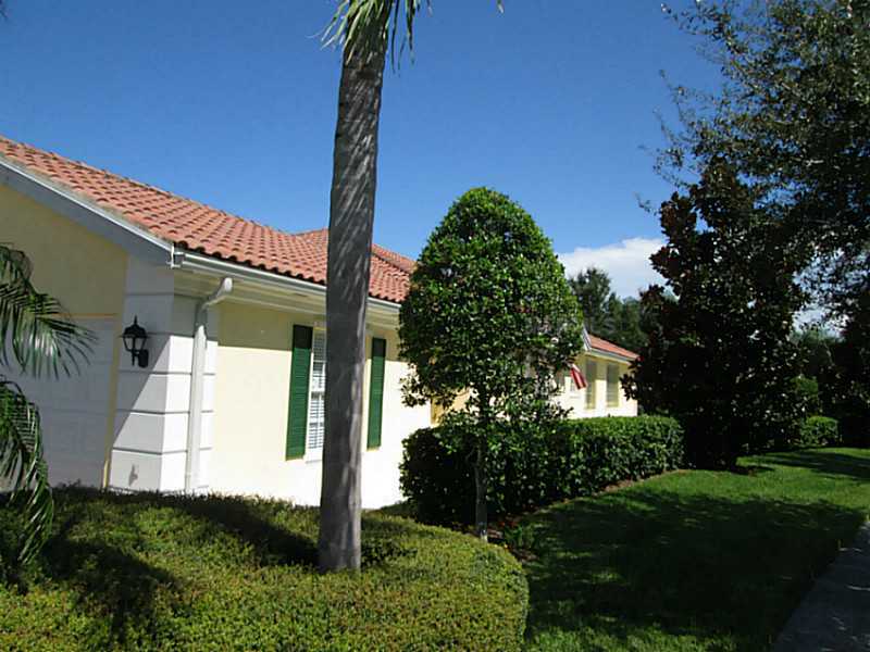 Property Photo:  7649 Quinto Drive  FL 34238 