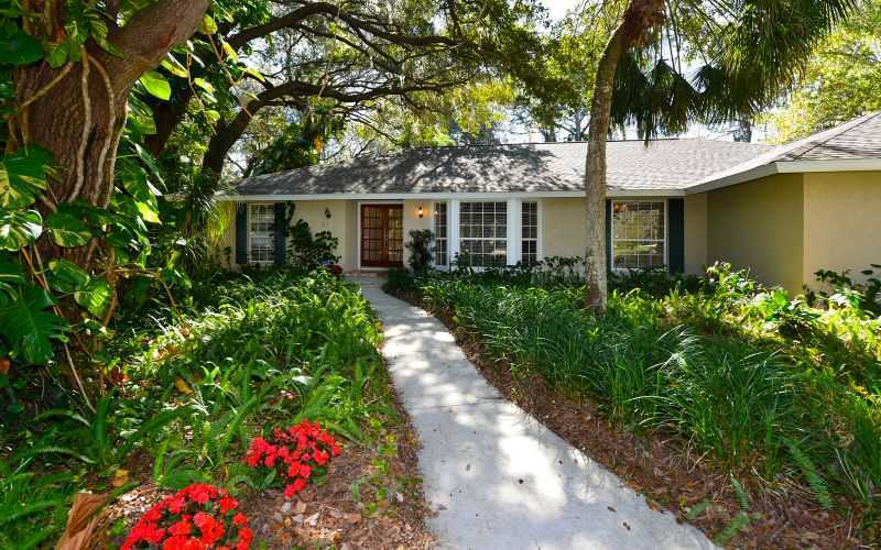 Property Photo:  4912 Hidden Oaks Trail  FL 34232 