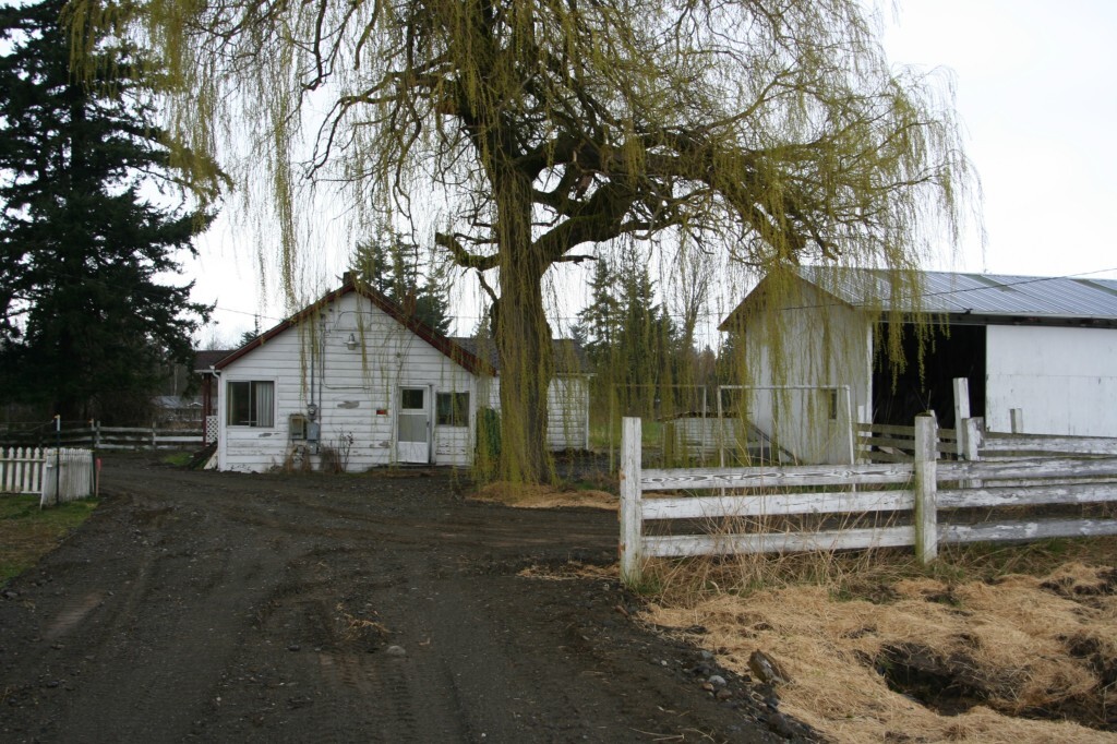 Property Photo: 5580 East Rd WA 98226