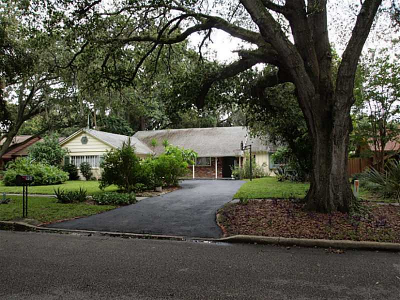 Property Photo:  1926 Linden Road  FL 32792 