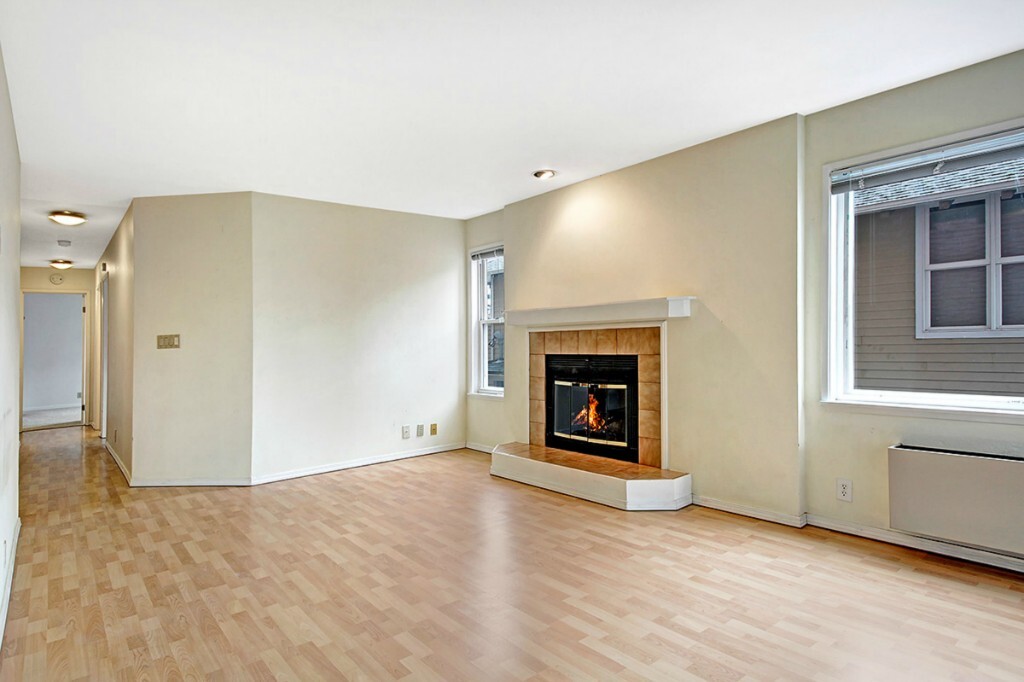 Property Photo:  215 14th Avenue E 102  WA 98112 