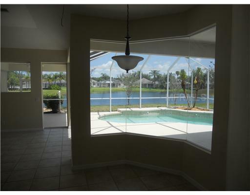 Property Photo:  12107 Summer Meadow Drive  FL 34202 