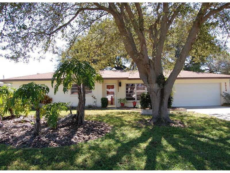 Property Photo:  2314 Sunnyside Lane  FL 34239 