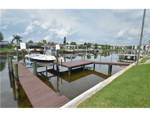 Property Photo:  6315 Lake Sunrise Drive  FL 33572 