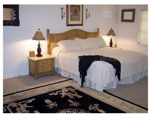 Property Photo: 653 Avenida Del Norte FL 34242