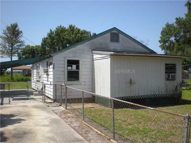 Property Photo: 2226 37th Avenue E FL 34208