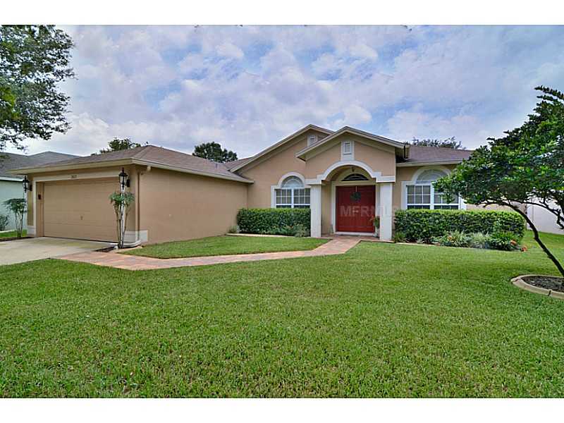 Property Photo:  2821 Laurel Leaf Drive  FL 33594 