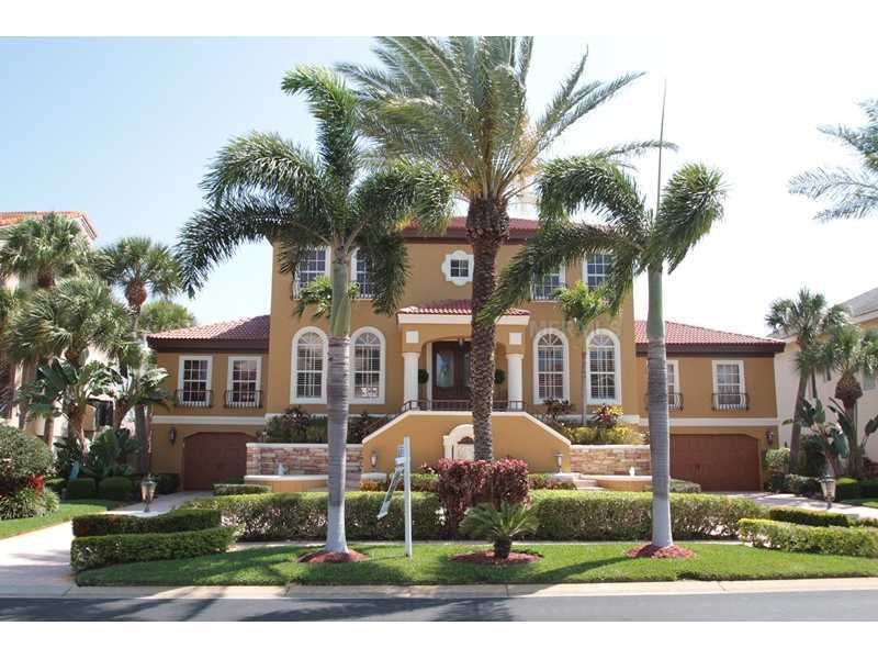 Property Photo:  6021 Kipps Colony Drive E  FL 33707 