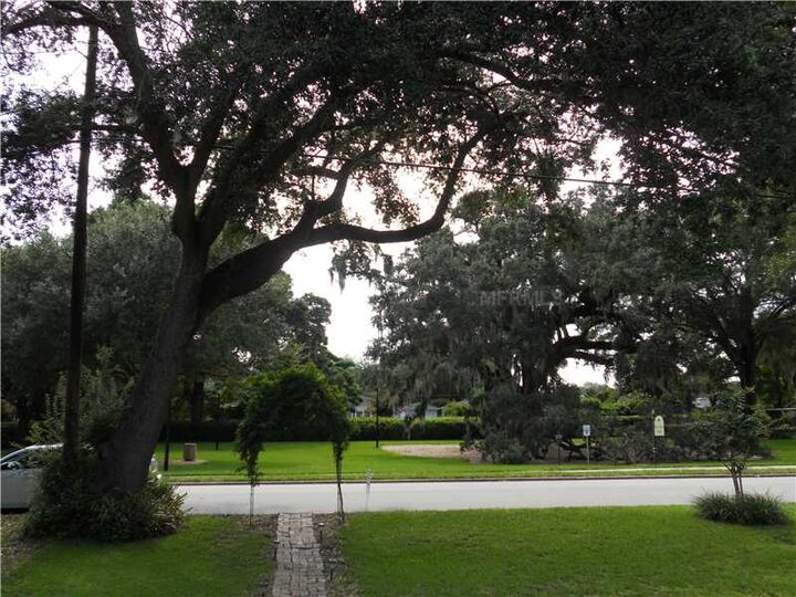 Property Photo:  933 N Thornton Avenue  FL 32803 