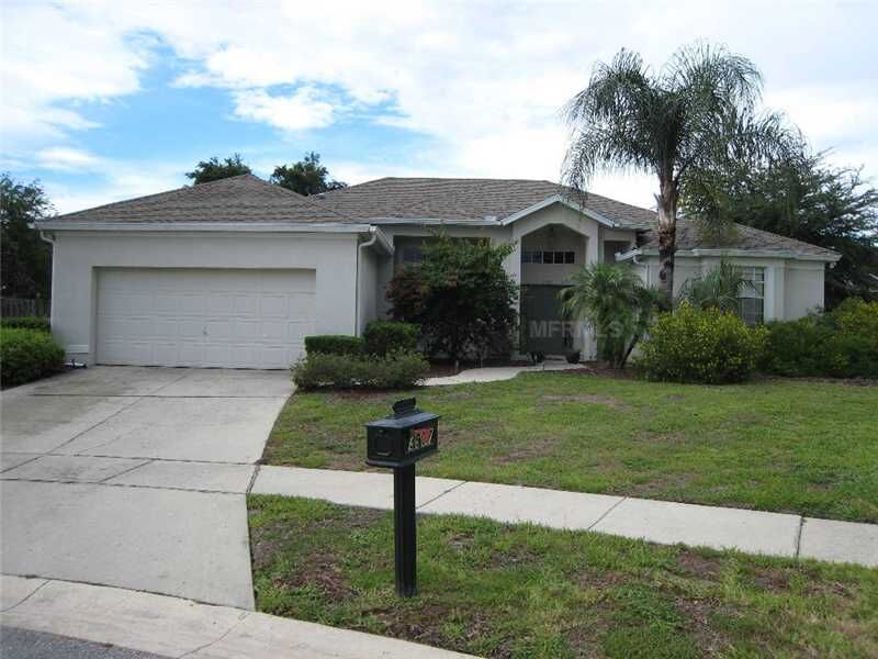 Property Photo:  3907 Ballinore Place  FL 34734 