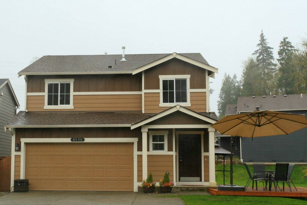 Property Photo:  5720 124th St SE  WA 98296 