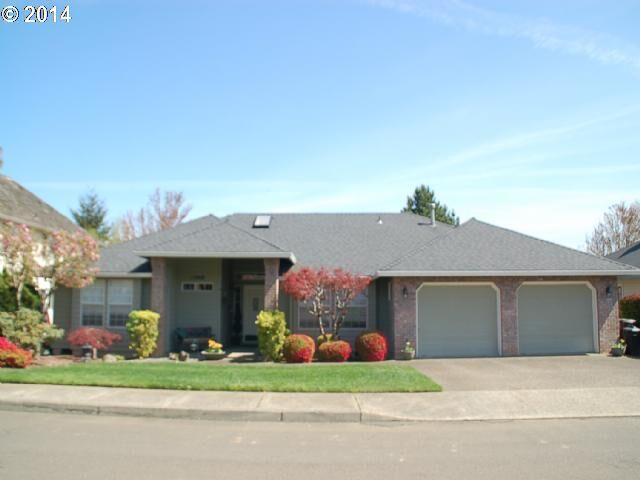 Property Photo:  15068 SE 128th Ave  OR 97015 