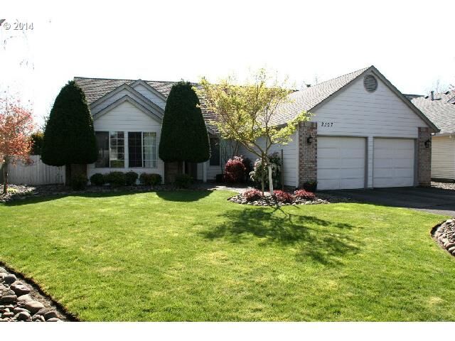 Property Photo: 2107 SE 160th Pl WA 98683