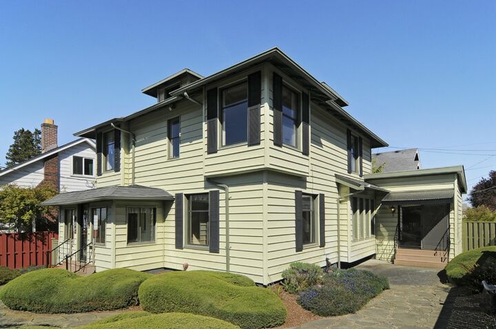 102 NW 60th St  Seattle WA 98107 photo