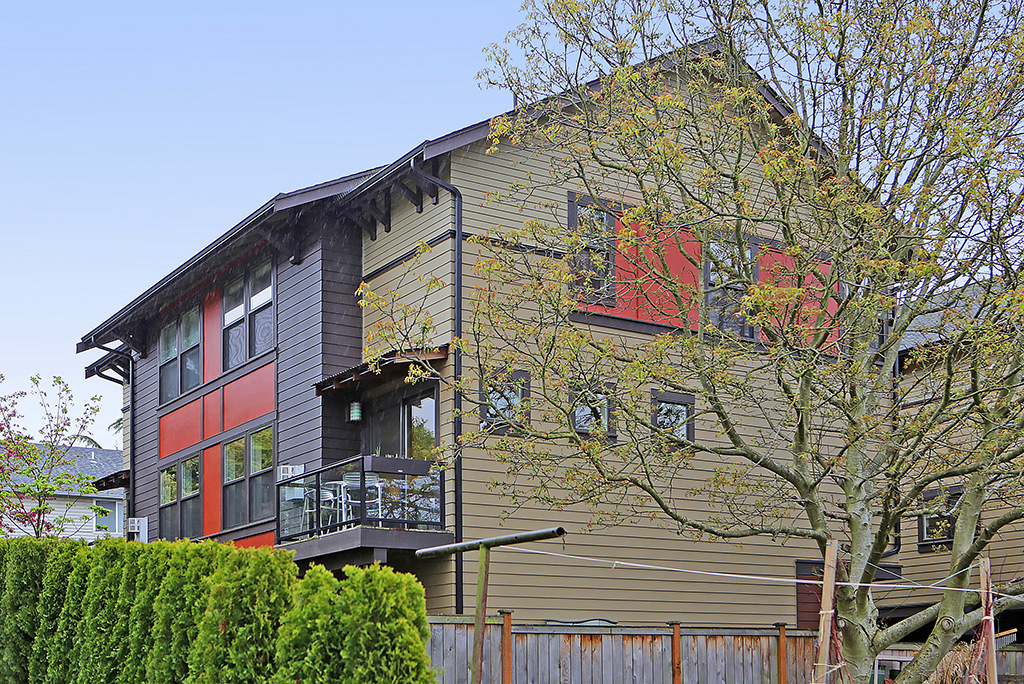 Property Photo: 1768 NW 59th St B WA 98107