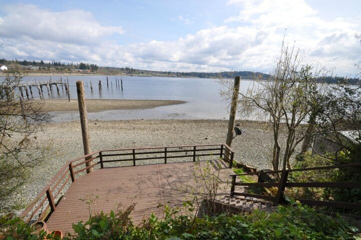 Property Photo: 7327 Hermosa Beach Rd WA 98271