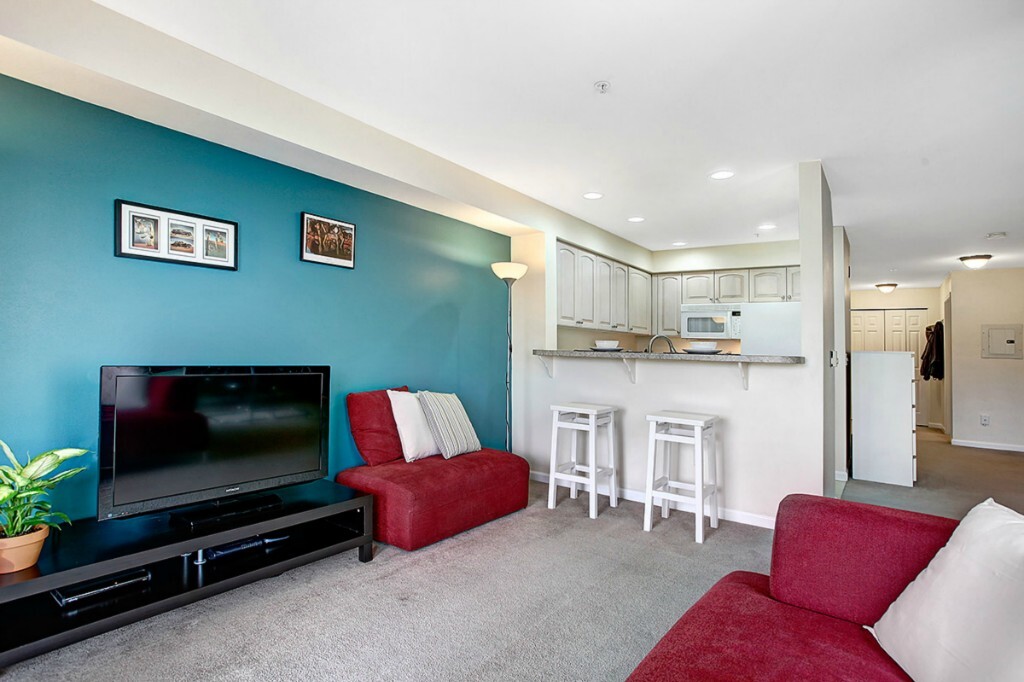 Property Photo: 2530 15th Ave W 407 WA 98119