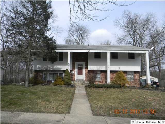 Property Photo:  4 Alaska Avenue  NJ 08527 